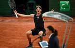 L'Allemand Alexander Zverev après sa victoire sur l'Espagnol Carlos Alcaraz à Roland-Garros le 31 mai 2022