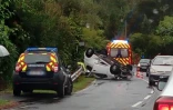 Voiture sur le toit à bras des calumets