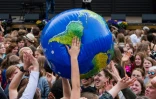 Manifestation de jeunes pour sauver la planète menacée par les changements climatiques, à Stockholm, le 24 mai 2019