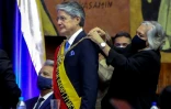 Le nouveau président équatorien Guillermo Lasso lors de son investiture au Parlement unicaméral de Quito, le 24 mai 2021