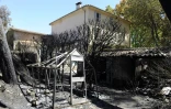 Des bâtiments du château d'Aspras détruits par un incendie le 19 juillet 2016 entre Correns et Montfort dans le sud-est de la France