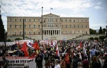 Des milliers de personnes manifestent à Athènes, réclamant davantage de mesures de soutien du pouvoir d'achat, le 1er mai 2022