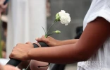 Les Avirons : une marche blanche en hommage aux deux fillettes tuées par leur père 
