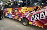 Benjam avec les Tambours sacrés Réunionnais en spectacle en Inde