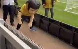 [Vidéo] Angleterre : en état d’ébriété, la mascotte d’une équipe de football exclue de son stade