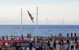Renaud Lavillenie sur le sable et sous le soleil