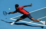 Gaël Monfils face au Letton Ernests Gulbis au 3e tour de l'Open d'Australie, à Melbourne, le 25 janvier 2020