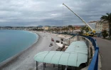 La plage Castel à Nice, qui se prépare à la réouverture, le 27 avril 2021
