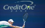 L'Italien Jannik Sinner lors de sa défaite contre le Serbe Dusan Lajovic, au Masters 1000 de Cincinnati, le 16 août 2023
