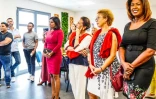 Huguette Bello visite l'école de la seconde chance