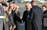 Le président allemand Frank-Walter Steinmeier est accueilli à l'aéroport de Heathrow, à l'ouest de Londres, par le prince William et son épouse Kate, le 3 décembre 2025 