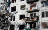 Image fournie le 24 février 2022 par les gardes-frontières ukrainiens de véhicules militaires russes passant la frontière de Crimée 