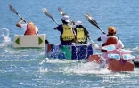 Régate bateaux en carton au Port