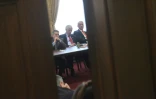 Des républicains membres du Freedom Caucus (aile droite), en réunion après des discussions avec le président Trump sur le vote de sa réforme de santé, le 23 mars 2017 à Washington