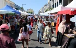 Saint-Denis : les commerçants font leur grande braderie [?]