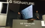 Le nouveau téléviseur à écran ultra-plat de LG Electronics, OLED Signature, présenté au salon CES de Las Vegas le 5 janvier 2016
