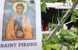 Messe de la Pentecôte : des milliers de fidèles rassemblés à l'église du Chaudron