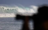 houle en bord de mer avec de grosses vagues