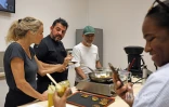 atelier culinaire avec les auteurs du salon du livre de jeunesse de l'ocean indien