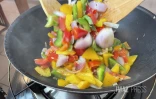 Lo gou mon péi : on vous prépare un sauté boeuf aux trois poivrons avec Rosmy