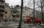 un immeuble détruit par un bombardement russe à Sloviansk, Ukraine, le 14 avril 2023
