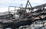 Saint-André : un bateau calciné échoué sur le littoral de Bois-Rouge [?]