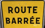 panneau route barrée 