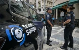 Des agents de la Garde civile métropolitaine patrouillent dans une rue du centre-ville de Sao Paulo, au Brésil, le 25 février 2026
