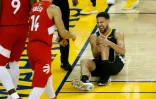 Klay Thompson des Golden State Warriors blessé lors de la finale NBA face aux Toronto Raptors, à Oakland, le 13 juin 2019