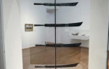Des machettes pour couper la canne à sucre présentées dans le cadre de l'exposition "Esclavage" au Rijksmuseum d'Amsterdam, le 12 mai 2021 aux Pays-Bas