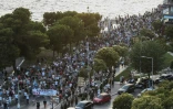 Des manifestants anti-vaccins défilent à Thessalonique, en Grèce, le 14 juillet 2021