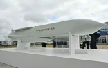 Un missile de croisière aéroporté à longue portée Storm Shadow/Scalp exposé sur le stand du fabricant européen MBDA, à l'ouverture du Salon international de l'aéronautique de Farnborough 2024, au sud-ouest de Londres, le 22 juillet 2024