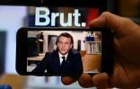 Emmanuel Macron répond aux questions des journalistes du média en ligne Brut, à Paris le 4 décembre 2020