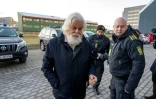 Le militant écologiste Paul Watson arrive au tribunal de Nuuk au Groenland, le 2 octobre 2024