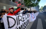 Les ultras du PSG manifestent devant le siège du club à Boulogne-Billancourt, le 3 mai 2023