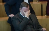 le ministre-président sortant Bodo Ramelow sous le choc d'avoir perdu les élections en Thuringe, le 5 février 2020 à Erfurt