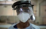 Une soignante à l'hôpital Emilio Ribas à Sao Paulo, le 20 avril 2020