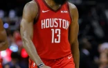 James Harden des Houston Rockets exulte après un tir à 3 points réussi face au Thunder d'Oklahoma City en NBA, le 25 décembre 2018