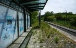 Le quai de la gare de Baengmagoji, qui fait l'objet d'un projet de rénovation, dans la ville sud-coréenne de Cheorwon, près de la zone démilitarisée séparant les deux Corée, le 10 août 2026 