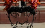 "Frida Kahlo en fleurs" du fleuriste Philippa Craddock dans le cadre de l'exposition consacrée à l'artiste mexicaine au Victoria & Albert Museum de Londres, le 13 juin 2018