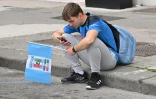 Un supporter du Napoli déçu après le match nul concédé contre la Salernitana, le 30 avril 2023 à Naples