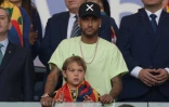Le Brésilien Neymar et son fils lors de la finale de la Copa America entre le Brésil et le Pérou, le 7 juillet 2019 à Rio