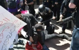 Une manifestation a été émaillée de violences en marge d'un discours du candidat aux primaires présidentielles Donald Trump, le 29 avril 2016 à Burlingame en Californie