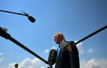 Le président américain Donald Trump parle aux journalistes, le 20 mai 2026 à Joint Base Andrews, près de Wahsington
