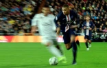 Kylian Mbappé déborde un joueur du Real lors du match nul 2-2 avec Paris à Madrid en Ligue des champions, le 26 novembre 2019