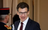 Le ministre français de la Recherche, Philippe Baptiste, quitte le palais de l'Elysée après la réunion hebdomadaire du conseil des ministres, le 28 avril 2025