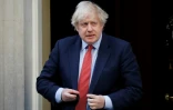 Le Premier ministre britannique Boris Johnson devant le 10 Downing Street, le 28 mai 2020 à Londres