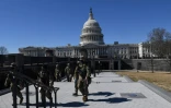 Des membres de la Garde nationale devant le Capitole à Washington le 3 novembre 2021