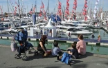 Des visiteurs du 45e Grand Pavois International au port de La Rochelle le 27 septembre 2017