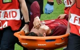 La sortie sur blessure de l'attaquant du Portugal Cristiano Ronaldo lors de la finale de l'Euro, le 10 juillet 2016 au Stade de France